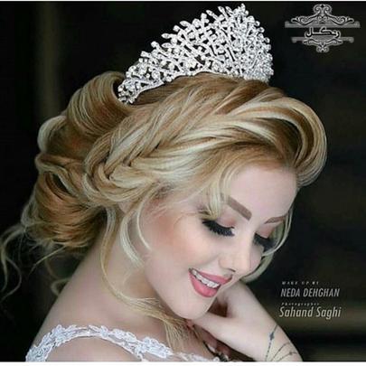 رنگ مو بلوند روشن عروس | آرایش و میکاپ مناسب رنگ مو بلوند عروس